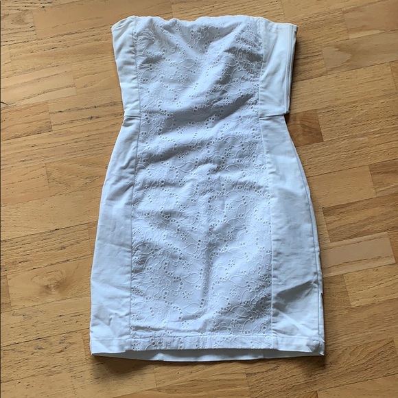 H&M Dresses & Skirts - H&M / White Lace Strapless Dress